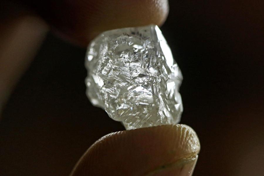 De Beers Rough Diamond Move