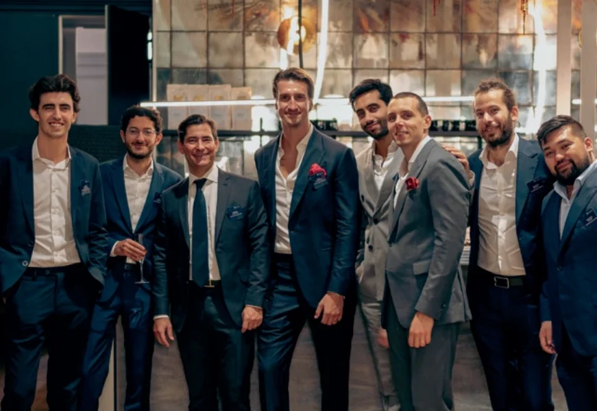Peter Harrison, Ilan Aboukrat, Frederic Sutterlin, Pierre Vannineuse, Amine Nedjai, Hugo Pingray, Maxence Boitelet & Sebastien Bearez, lors de la célébration des 5 ans d’Alpha Blue Ocean à Paris